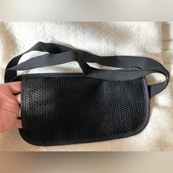 Alpha Keeper RFID Money Travel Belt Passport Holder Fanny Pack - New - Picture 3 of 6